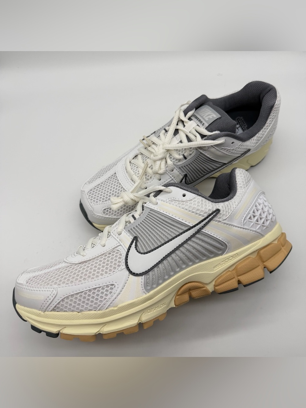 Size 11 Womens (mens 9.5) Nike Vomero 5 Running Shoes NEW No Lid Box FJ2028-101
